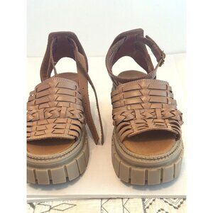 Macarena Collection, Chunky Sandal Heels, Open Toed, Size 5